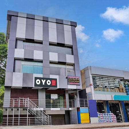 Hotel O Gayathri Metro Deluxe Bangalore Exterior foto